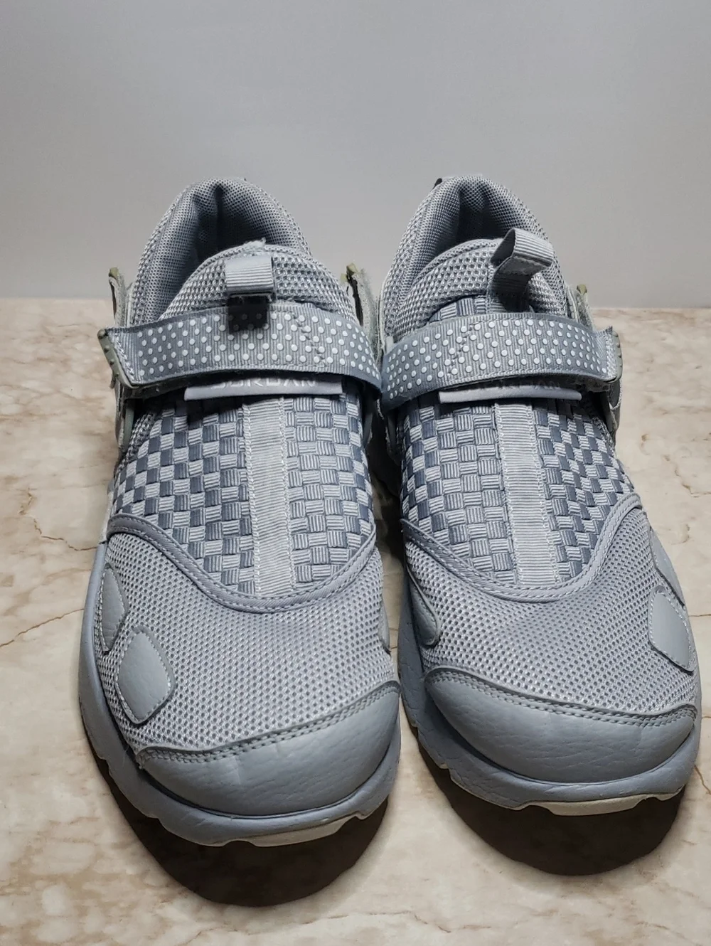 Jordan Light Gray Slip-On Athletic Sneakers with Strap Size  10